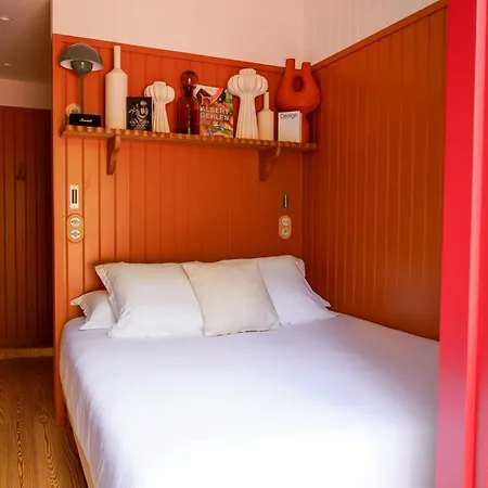 De La Hotel