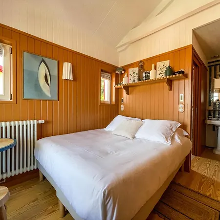 De La ホテル *